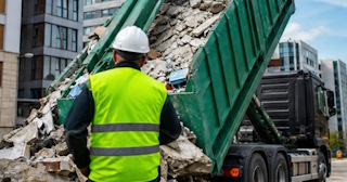 Вывоз строительного мусора в Бирске: услуги лицензированной компании — ПроМусор